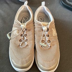 Propét Womens Travel Walker 2 Low Top Bungee Walking Shoes